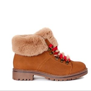 Brown Boots with fur